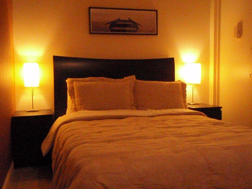 Serene Homes E25 New York Bagian luar foto