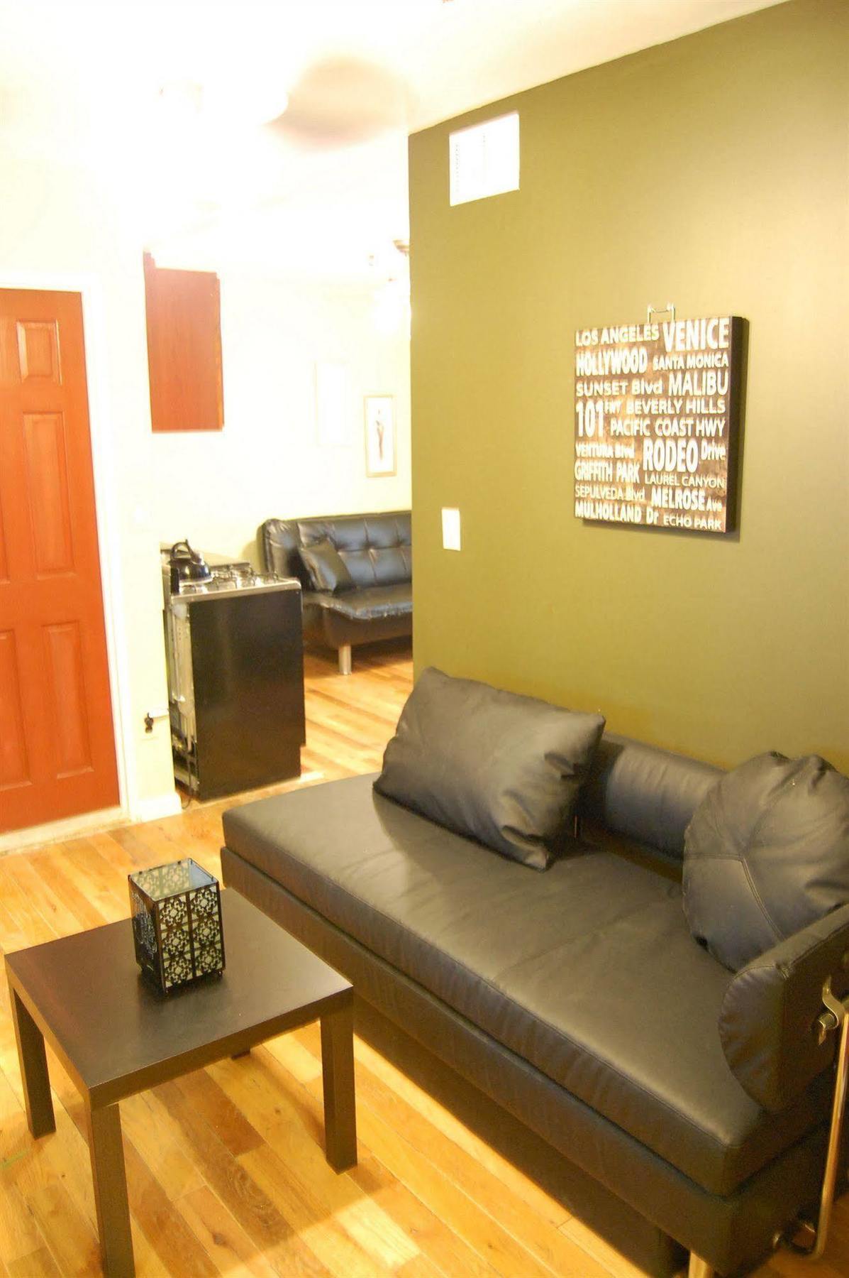 Serene Homes E25 New York Bagian luar foto
